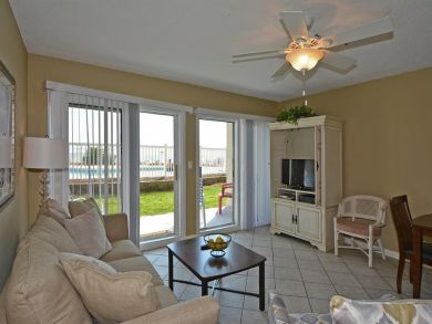 Perfect One Bedroom Beach Condo Rental Sleeps 6